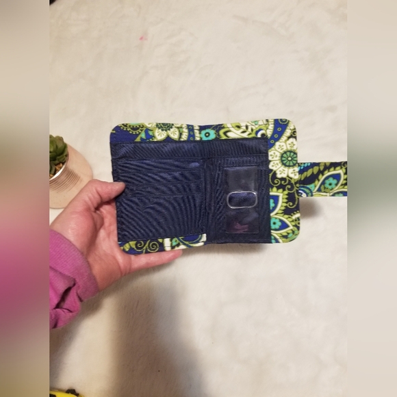 Vera Bradley Floral Wallet - Picture 9 of 9
